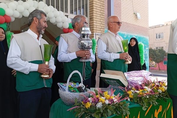 حضور خادمین امام رضا (ع) در دبستان دخترانه آیین روشن