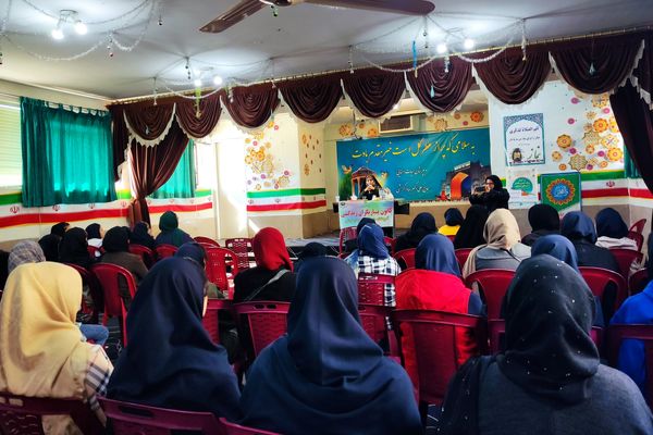 آموزش شیوه‌های افزایش تاب‌آوری در دبیرستان گراشی ناحیه 3 شیراز
