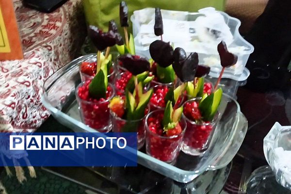 از سنت تا خلاقیت، برگزاری نمایشگاه صنایع دستی یلدا در دبیرستان توحید یک