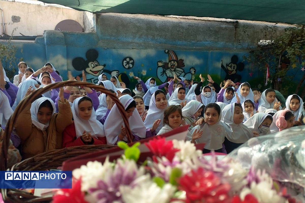 جشن میلاد بانوی نور در دبستان سرای دانش شهر قدس