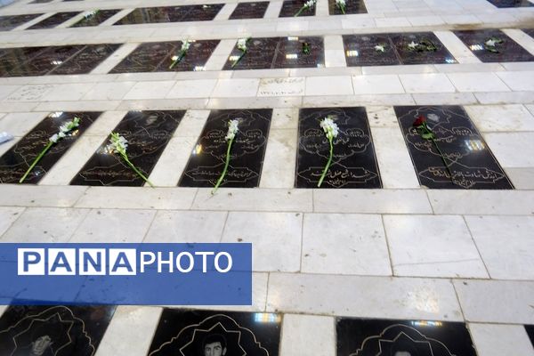 آیین غبارروبی و گلباران مزار شهدا شهرستان بجنورد 