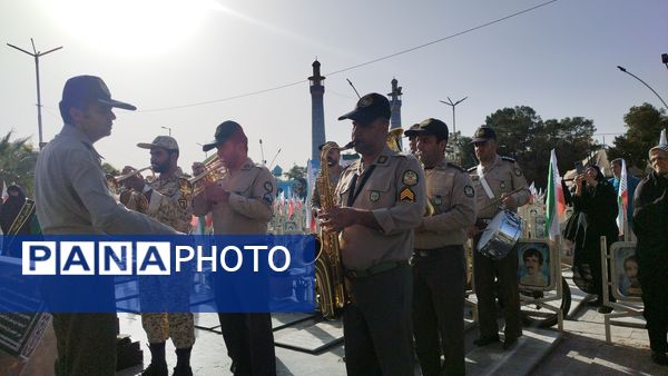مراسم اولین سالگرد شهادت  سید حسن نصرالله، شهید حاج عباس نیلفروشان و سید هاشم صفی الدین در گلستان شهدا اصفهان 