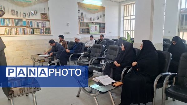 جلسه توانمندسازی معلمان پرورشی در مروست