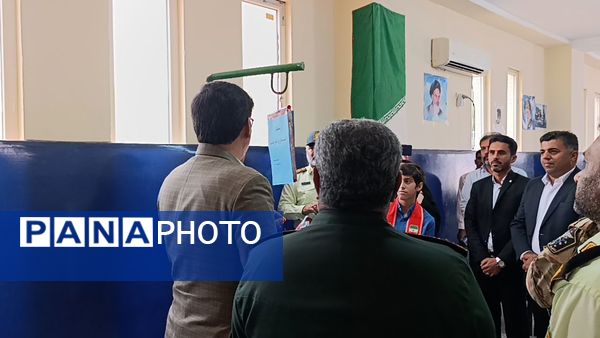 طنین پرشور دانشآموزان در کلاسها، همزمان با بازگشایی مدارس