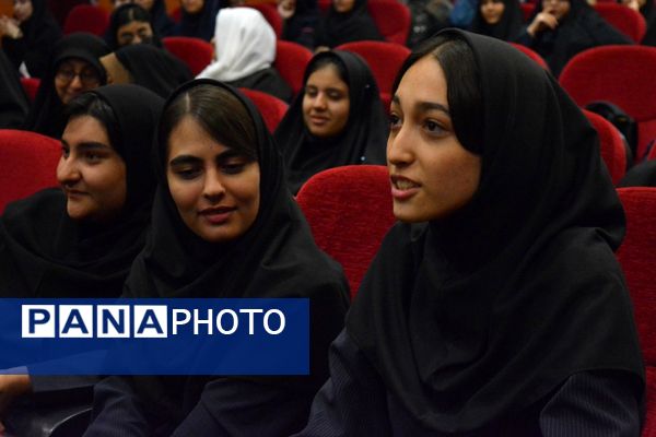 مدرسه انقلاب در بهارستان‌دو به ایستگاه پایانی رسید