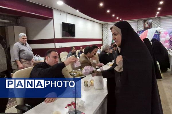 تقدیر از بانوان شاغل در اداره آموزش و پرورش کهریزک 