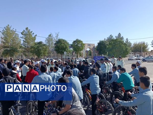 همایش دوچرخه سواری در شهرستان خلیل آباد 