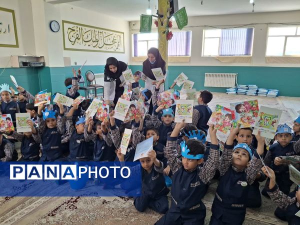 جشن آموزشی «دندان شش» در دبستان حضرت قاسم‌ابن‌الحسن(ع)