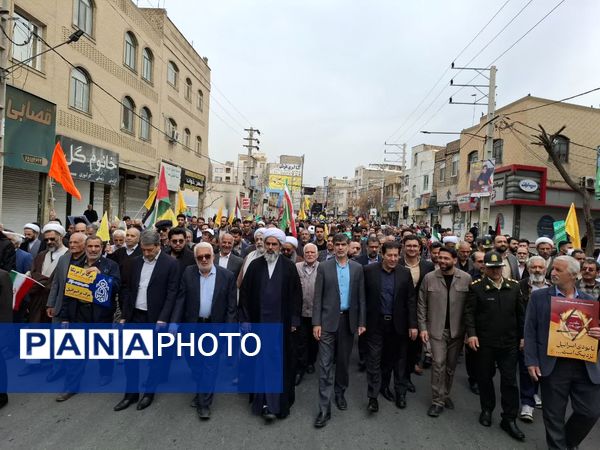 مردم ملارد در حمایت از آرمان‌های فلسطین به خیابان‌ها آمدند 