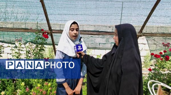 بازدید دانش‌آموزان مدرسه شهید خاقانی از گلخانه پیشه‌وران شیروان