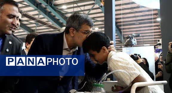 دوازدهمین نمایشگاه دستاوردهای پژوهش، فناوری و فن‌بازار در یزد آغاز به کار کرد