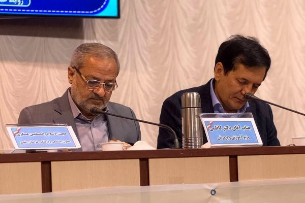 توسعه مدارس و حمایت از معلمان اولویت اصلی دولت است