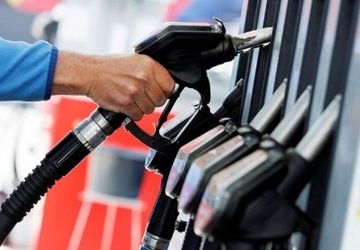 مصرف بنزین بعد از سه‌نرخی شدن ۴۰ درصد کاهش یافت 