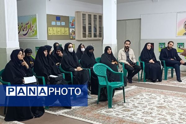 ترسیم شدن نقشه راه اجرای مانور «یاوران انقلاب» با حضور مدارس برگزیده 