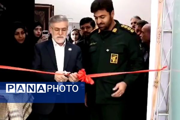 جشنواره تن پوش نور در باقرشهر 