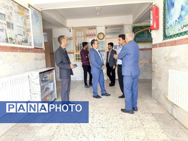 بازدید مسئولین آموزش و پرورش  از دبستان شهید پسندیده فدافن