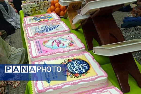 اعتکاف دانش‌آموزی رباط‌کریم با پرچم‌گردانی حضرت ابوالفضل(ع)