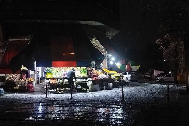 شبی برفی در نیشابور 