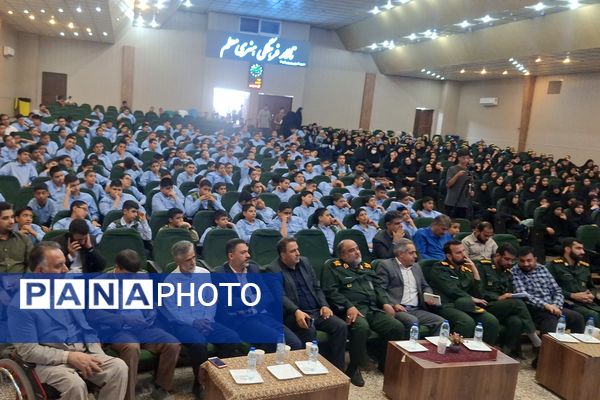 آیین بزرگداشت مقام شهدا و تجلیل از خانواده شهدا و ایثارگران 
