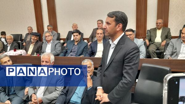 نشست ویژه شورای اداری شهرستان تربت حیدریه به مناسبت هفته معلم 
