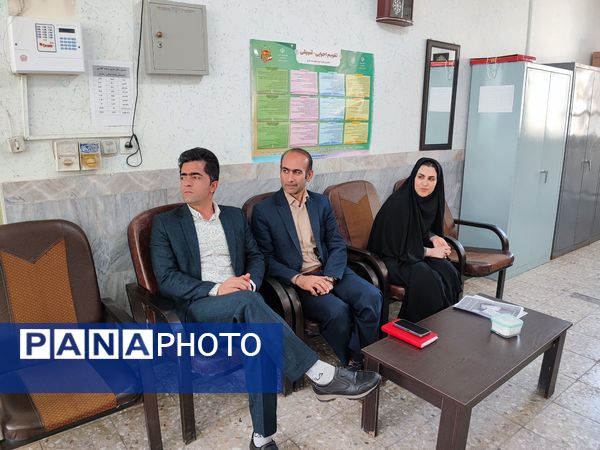 بازدید مسئولان آموزش و پرورش از مدارس سطح شهر سملقان به‌مناسبت هفته معلم