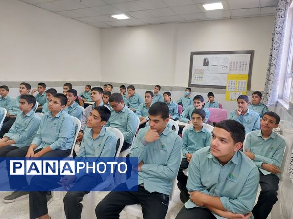 جلسه سفیران سلامت در دبیرستان رئیس زاده شهرستان خلیل آباد 