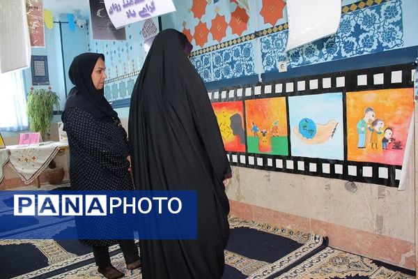 نمایشگاه بهداشت و سلامت‌روان در هنرستان شهدای گمنام