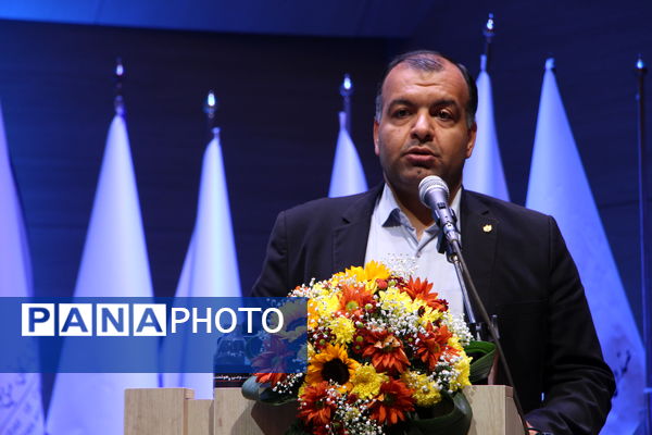 همایش ملی هوش مصنوعی در تالار بزرگ یزد