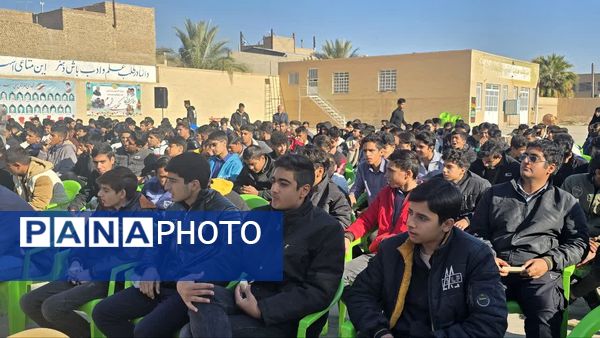 جلوه‌ای ماندگار از ارادت دانش‌آموزان بافق به شهدا