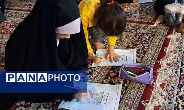 برپایی غرفه کودک در حاشیه نماز جمعه شهرستان کاشمر 