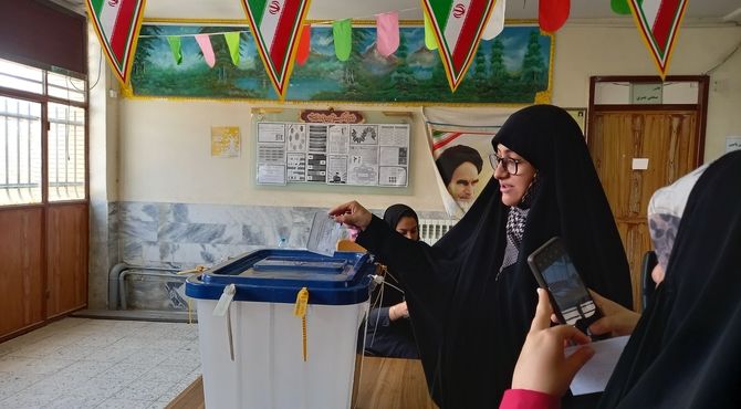 مردم بار دیگر برای استقلال و اقتدار ایران به پای صندوق‌های رأی آمدند