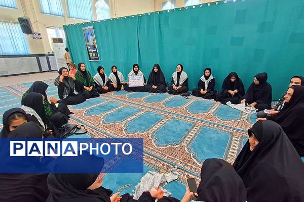 اجتماع بزرگ جوانان نقش آفرین و گام دوم انقلاب به‌مناسبت گرامیداشت هفته دفاع مقدس