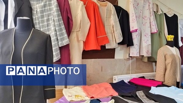 برپایی نمایشگاه آثار هنری دانش‌آموزان هنرستان حضرت خدیجه اشتهارد