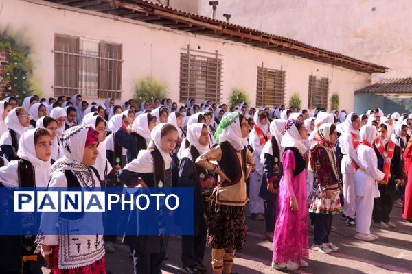 همایش وطن یار در دبستان فاطمیه گرگان