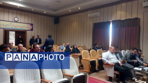 جلسه شورای آموزش و پرورش در شهرستان زاوه