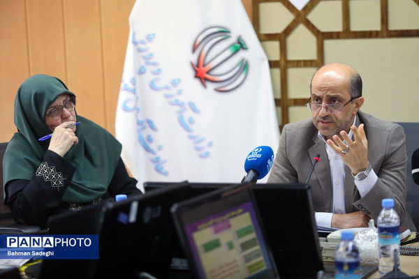 اولین جلسه دبیرخانه اجرایی الگوی مدرسه تراز سند تحول بنیادین