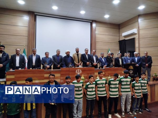 آیین تجلیل از برترین‌های فوتبال و فوتسال شهرستان کاشمر 