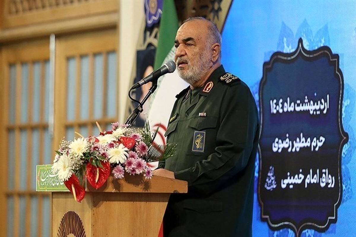 سردار سلامی: اگر خطا کنید، جهنم را به رویتان میگشاییم