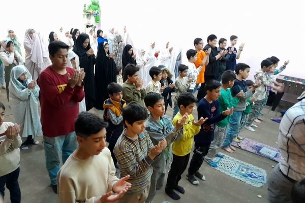 ضیافت افطار در کانون پرورشی و فکری کودکان و نوجوانان کاشمر