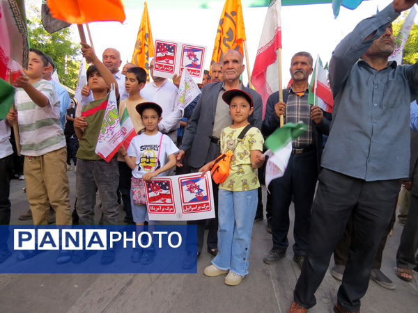 بازدید مدیرکل آموزش پرورش استان خراسان شمالی از غرفه‌های غدیرخم در بجنورد