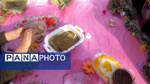 جشنی شاد و رنگین برای بانوان هنرمند شازند