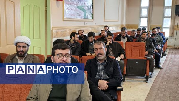 برگزاری تبیین و تشریح برنامه‌های فعالیت فراگیر پرورشی در نظرآباد
