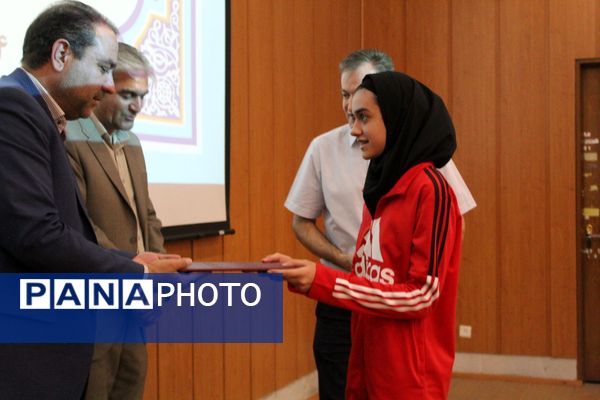 نخستین جلسه کارگروه دختران نوجوان و جوان شهرستان نیشابور