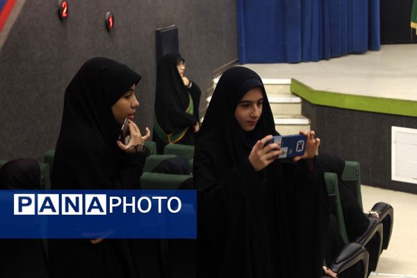 همایش مربیان تربیتی و مشاوران جهادی آموزش و پرورش قم