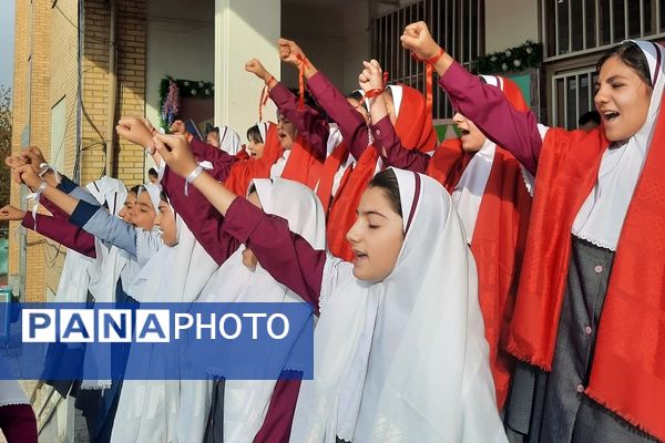 طنین زنگ استکبارستیزی در مدارس منطقه ۵ تهران به صدا در آمد