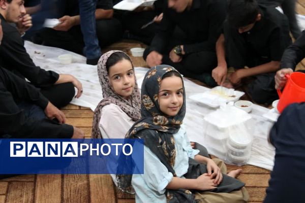 مراسم سوگواری ابا عبدالله در هیات رزمندگان اسلام شهرستان خرامه 