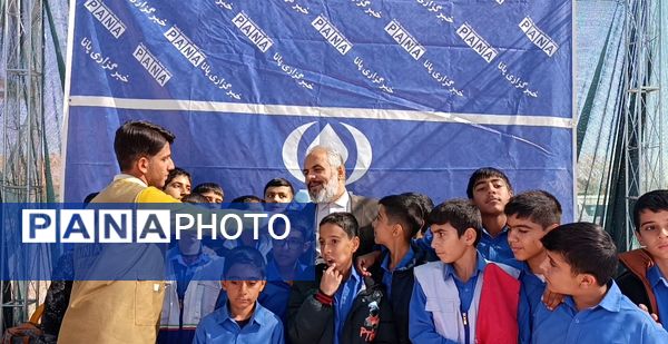 غرفه سازمان دانش آموزی محل همدلی و هم زبانی دانش آموزان