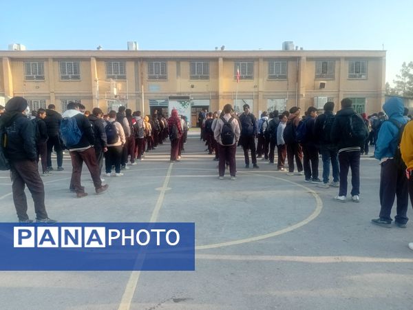 صبحگاه دبیرستان علامه طباطبایی