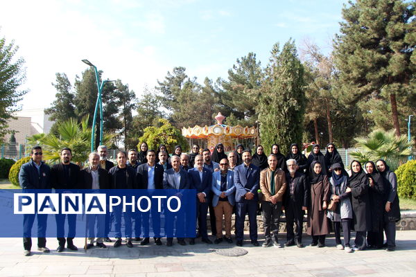 بازدید اصحاب رسانه از پروژه‌های شهرداری یزد در قالب «اتوبوس خبر»