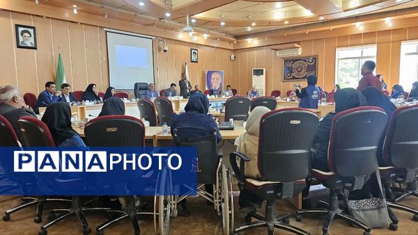 دیدار صمیمی دانش‌آموزان با استاندار کهگیلویه و بویراحمد 